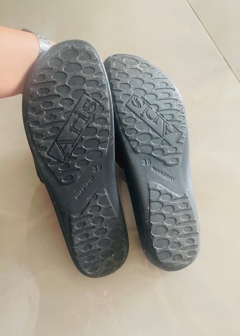 Yaprak Baskılı Çok Renkli Kadın Terlik - Görsel 2