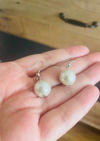 Beyaz Boncuklu Midi Küpeler - Görsel 2