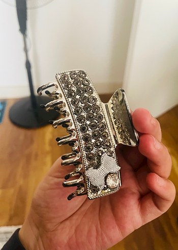 Metal Tokalı Gri Saç Tokası - Görsel 4