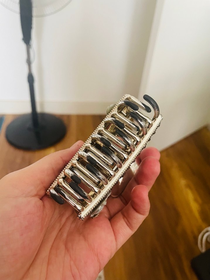 Metal Tokalı Gri Saç Tokası - Görsel 2