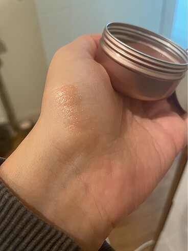 Revolution dudak ve yanak balmı - Görsel 5