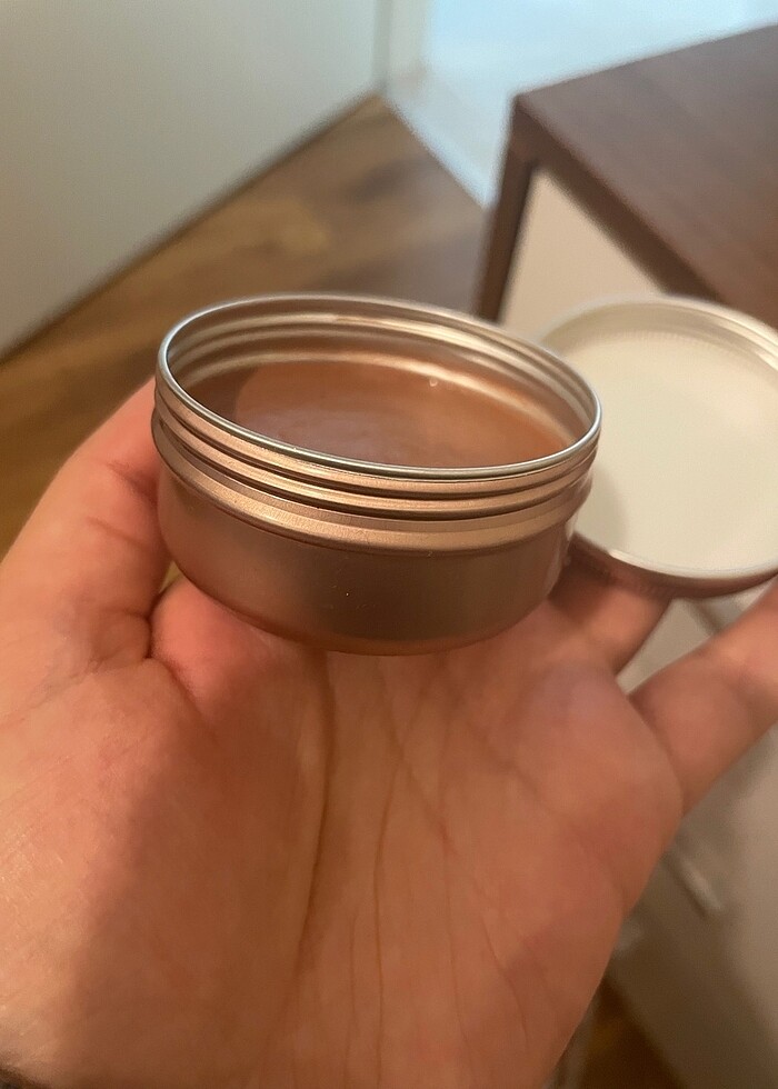 Revolution dudak ve yanak balmı - Görsel 4