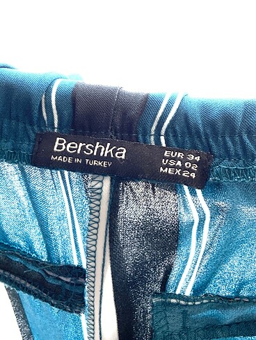 34 Beden çeşitli Renk Bershka Kumaş Pantolon %70 İndirimli.
