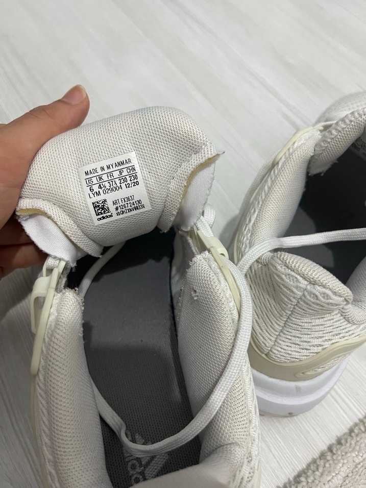 Beyaz Adidas Bağcıklı Kadın Spor Ayakkabısı - Görsel 4