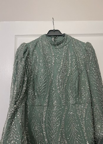 Uzun Kollu Boncuk İşlemeli Yılan Desenli Abiye - Görsel 6