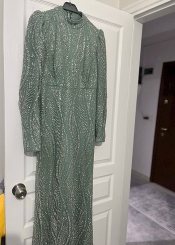 Uzun Kollu Boncuk İşlemeli Yılan Desenli Abiye - Görsel 2