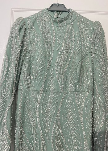 Uzun Kollu Boncuk İşlemeli Yılan Desenli Abiye - Görsel 4