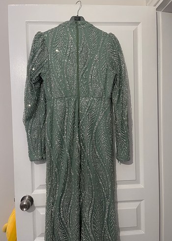 Uzun Kollu Boncuk İşlemeli Yılan Desenli Abiye - Görsel 9