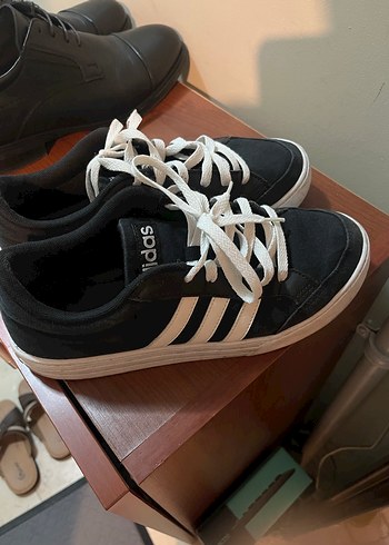 Adidas Siyah Beyaz Bağcıklı Erkek Spor Ayakkabı - Görsel 2