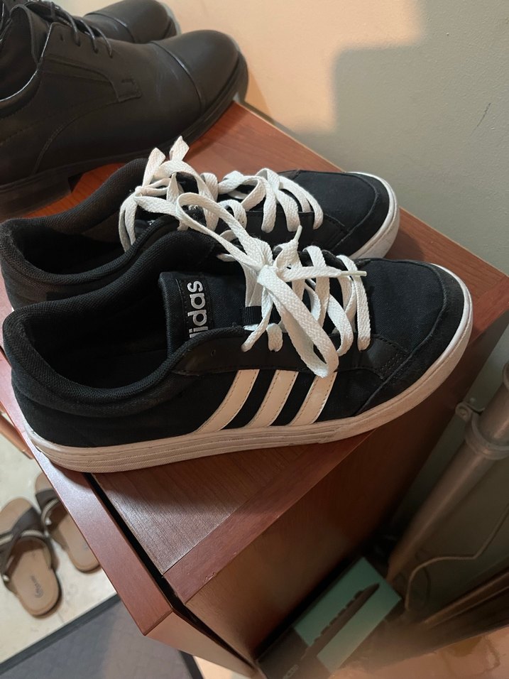 Adidas Siyah Beyaz Bağcıklı Erkek Spor Ayakkabı - Görsel 2