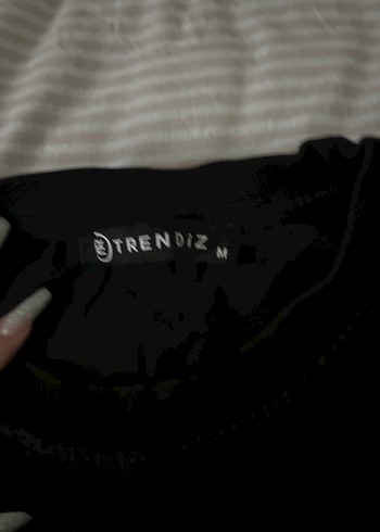 Siyah Baskılı Uzun Kollu Tişört - Görsel 2