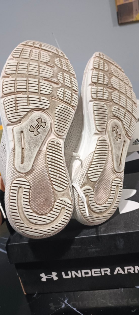 Under Armour Beyaz Erkek Koşu Ayakkabısı - Görsel 3