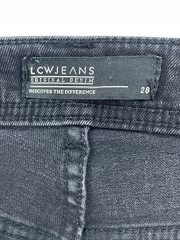 28 Beden siyah Renk LC Waikiki Jean / Kot %70 İndirimli.