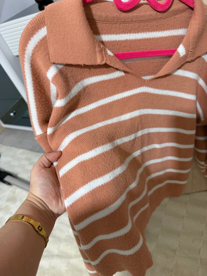 Bej Çizgili V Yaka Örgü Kadın Kazak - Görsel 2