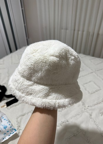 Beyaz Kadın Peluş Şapka - Görsel 2