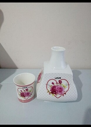 Baş ucu sürahi 