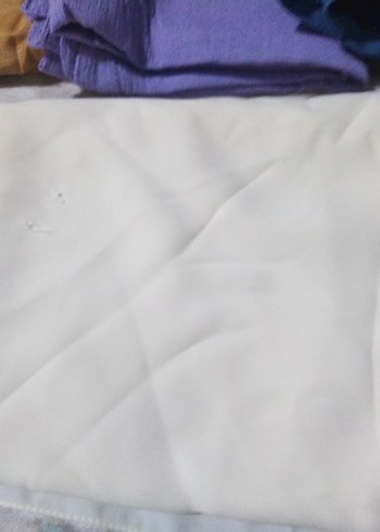 Diğer Beyaz Kadınkırep Saten Şal