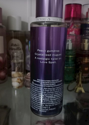 Victoria's Secret Love Spell Candied vücut spreyi - Görsel 2