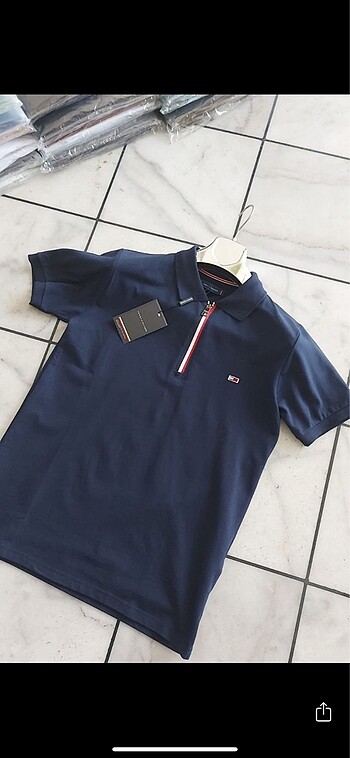 TOMMY HİLFİGER POLO YAKA FERMUAR DETAYLI