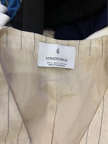 Stradivarius Yelek