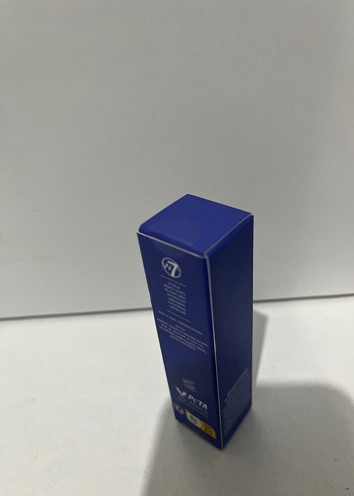 Kapalı kutu yaban mersini dudak yağı - Görsel 2