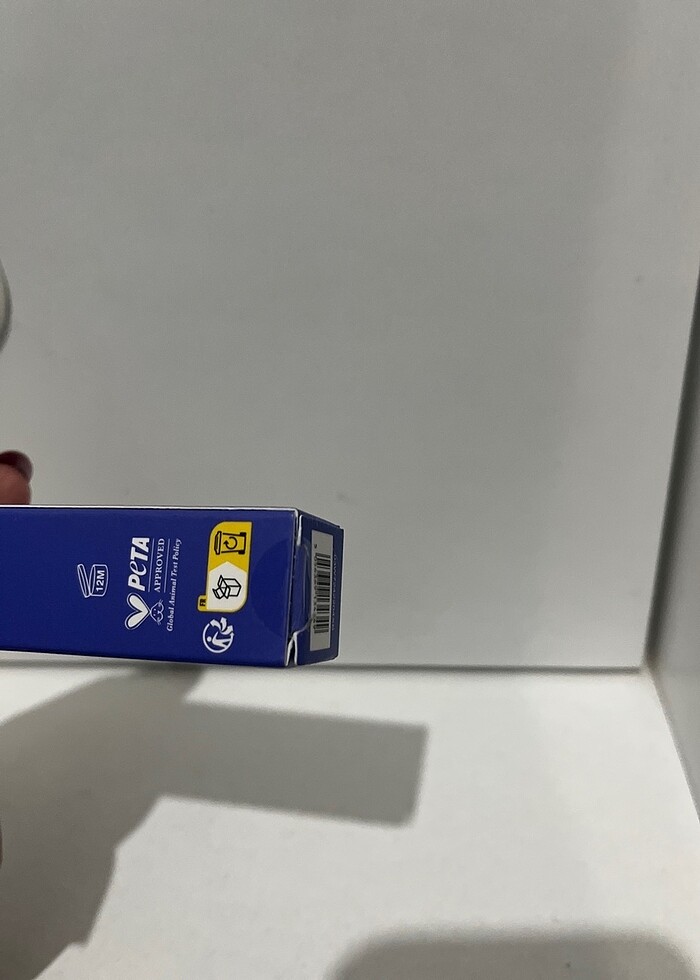 Kapalı kutu yaban mersini dudak yağı - Görsel 4