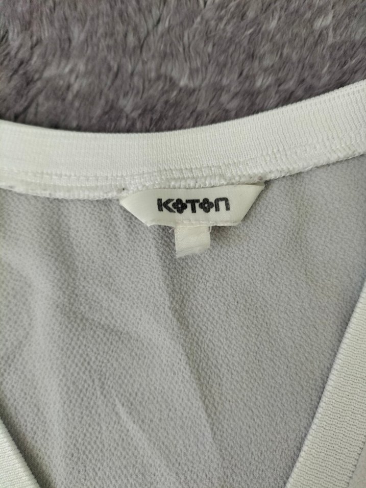 V Yaka Beyaz Kadın Uzun Kollu Bluz - Görsel 5