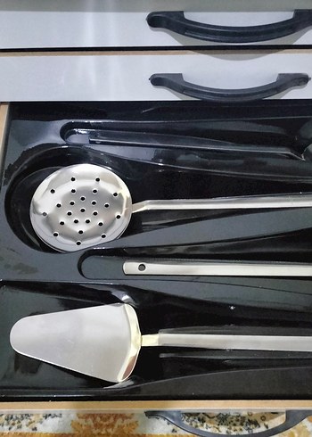 Beyaz Kutulu Çatal Kaşık Takımı - Görsel 6