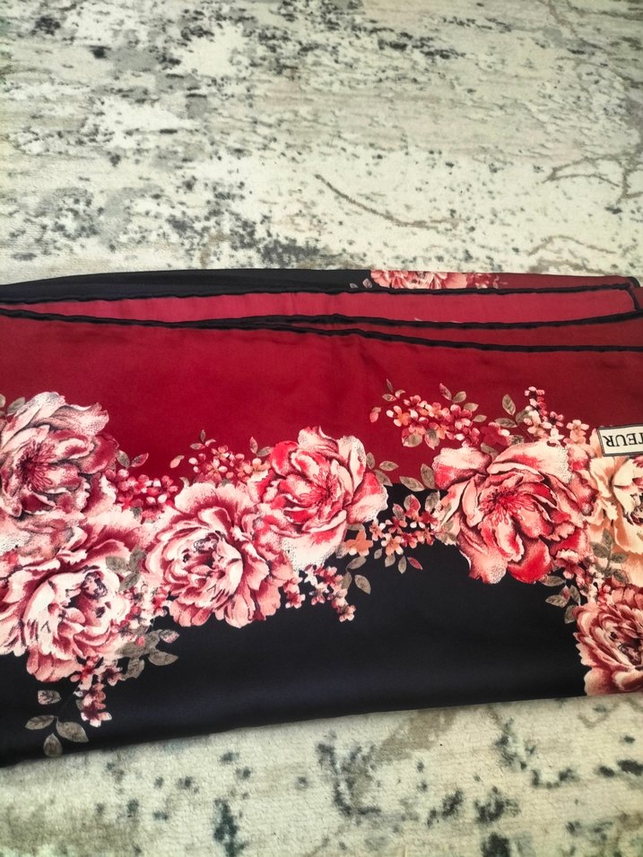 Hazır Şal Bordo Çiçek Desenli İpek Görünümlü Fular - Görsel 2