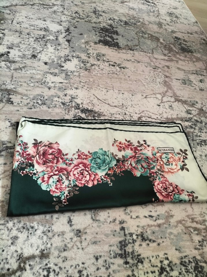 Hazır Şal Bordo Çiçek Desenli İpek Görünümlü Fular - Görsel 5