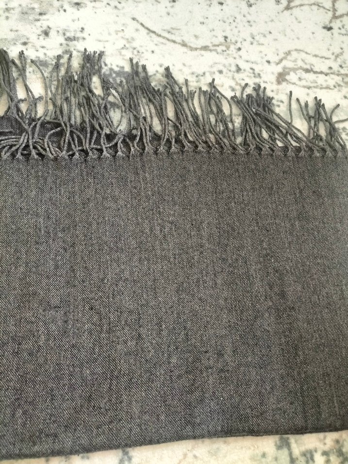 Hazır Şal Püsküllü Gri Kadın Şal - Görsel 4