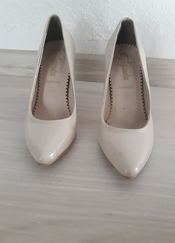 Stiletto topuklu ayakkabı - Görsel 8