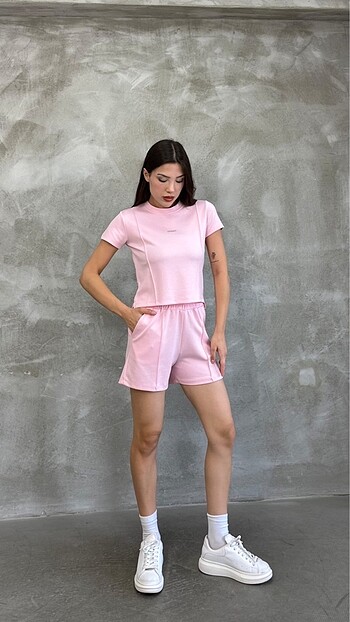 Oysho şortlu takım pembe