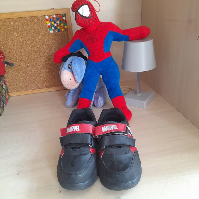 Kırmızı Siyah Erkek Çocuk Spor Ayakkabı marvel - Görsel 2