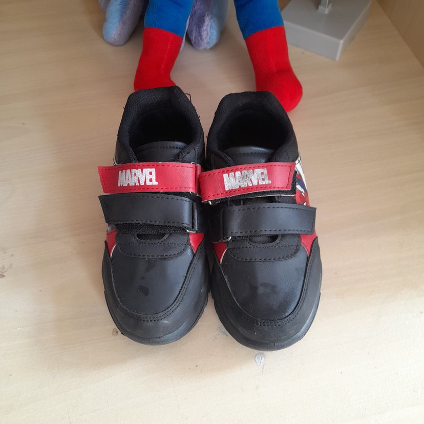 Kırmızı Siyah Erkek Çocuk Spor Ayakkabı marvel - Görsel 3