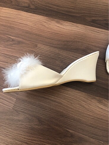 Diğer Gelin terliği, tüylü topuklu, beyaz terlik, hiç giyilmedi, 36.5