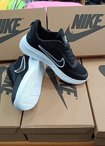 Nike 37 Numara spor sıfır ürün Kutuludur.