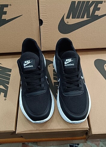 Nike 37 Numara spor sıfır ürün Kutuludur.