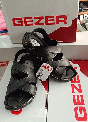 39 Beden siyah Renk 39 Numara #Gezer Marka Sandalet Sıfır ürün Kutuludur.
