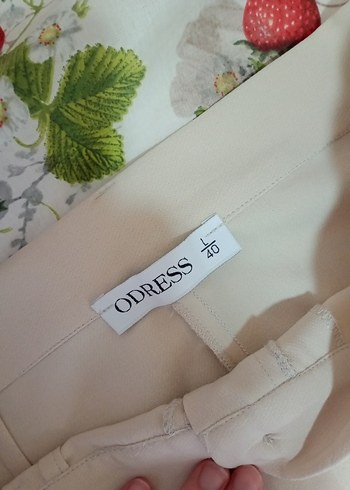 l Beden Bej Kemerli Kumaş Pantolon