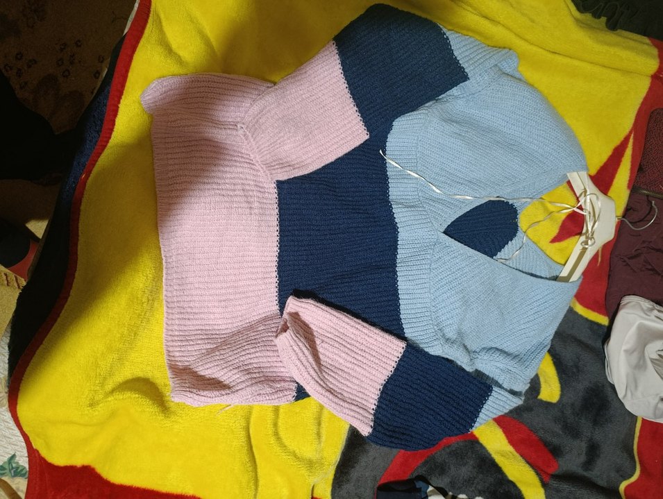 V Yaka Renkli Örgü Kadın Kazak - Görsel 4