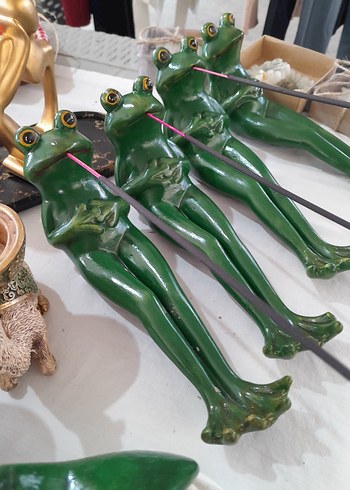 Uzun Bacaklı Yeşil Kurbağa Biblo tütsülük - Görsel 3