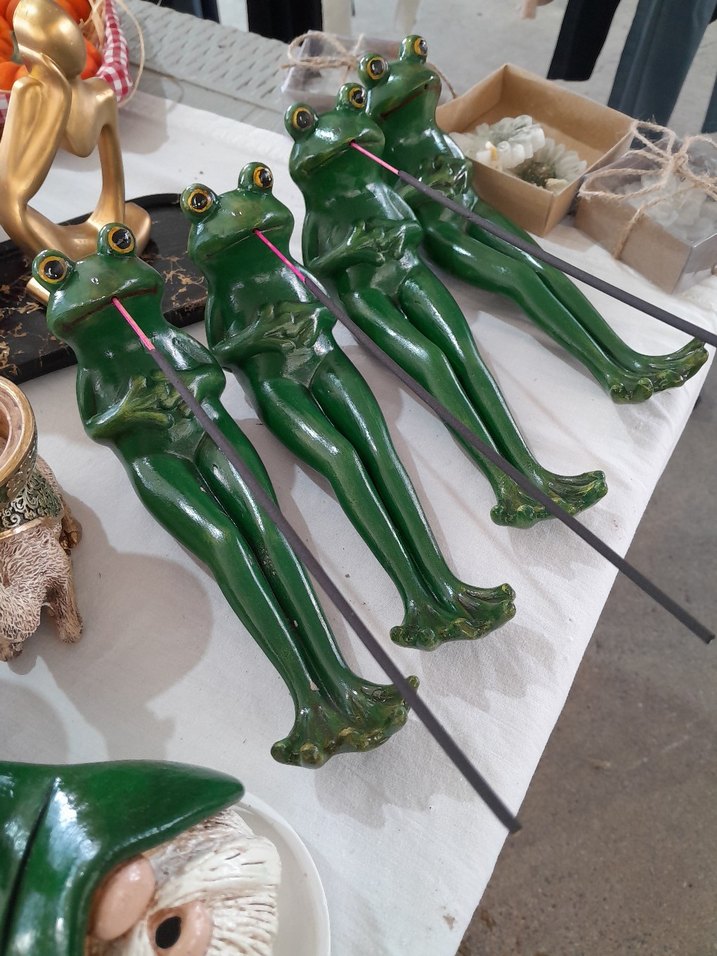 Uzun Bacaklı Yeşil Kurbağa Biblo tütsülük - Görsel 2