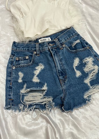 Pull and Bear Yırtık Detaylı Mavi Kadın Kot Şort