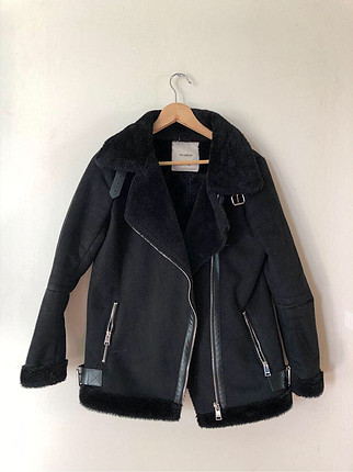 s Beden Pull & Bear Mont
