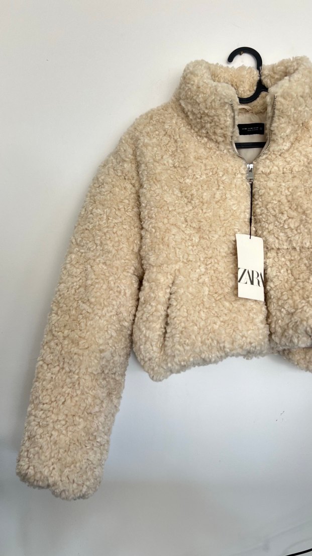 Zara Ekru Krem Etiketli Kürk Mont — görsel 2/8