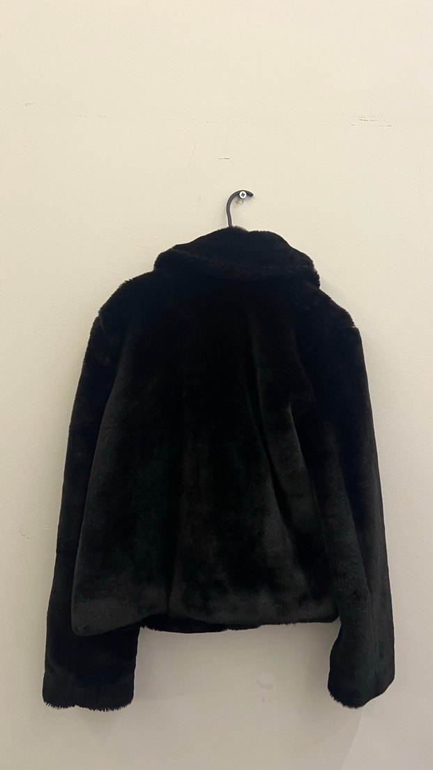 Pull & Bear Kürk Mont — görsel 3/7