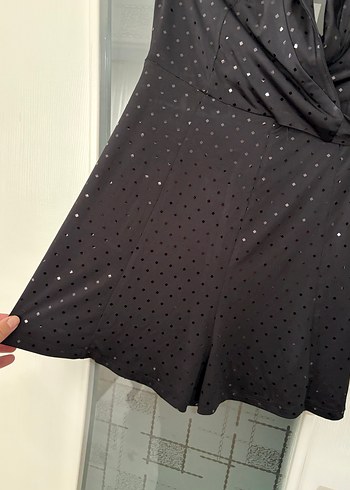 Bershka Pullu Sırt Dekolteli Mini Tulum - Görsel 8