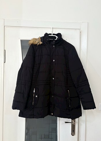 LC Waikiki Siyah Kapusonlu Sisme Mont