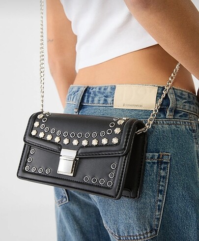 Stradivarius zımbalı askılı çanta